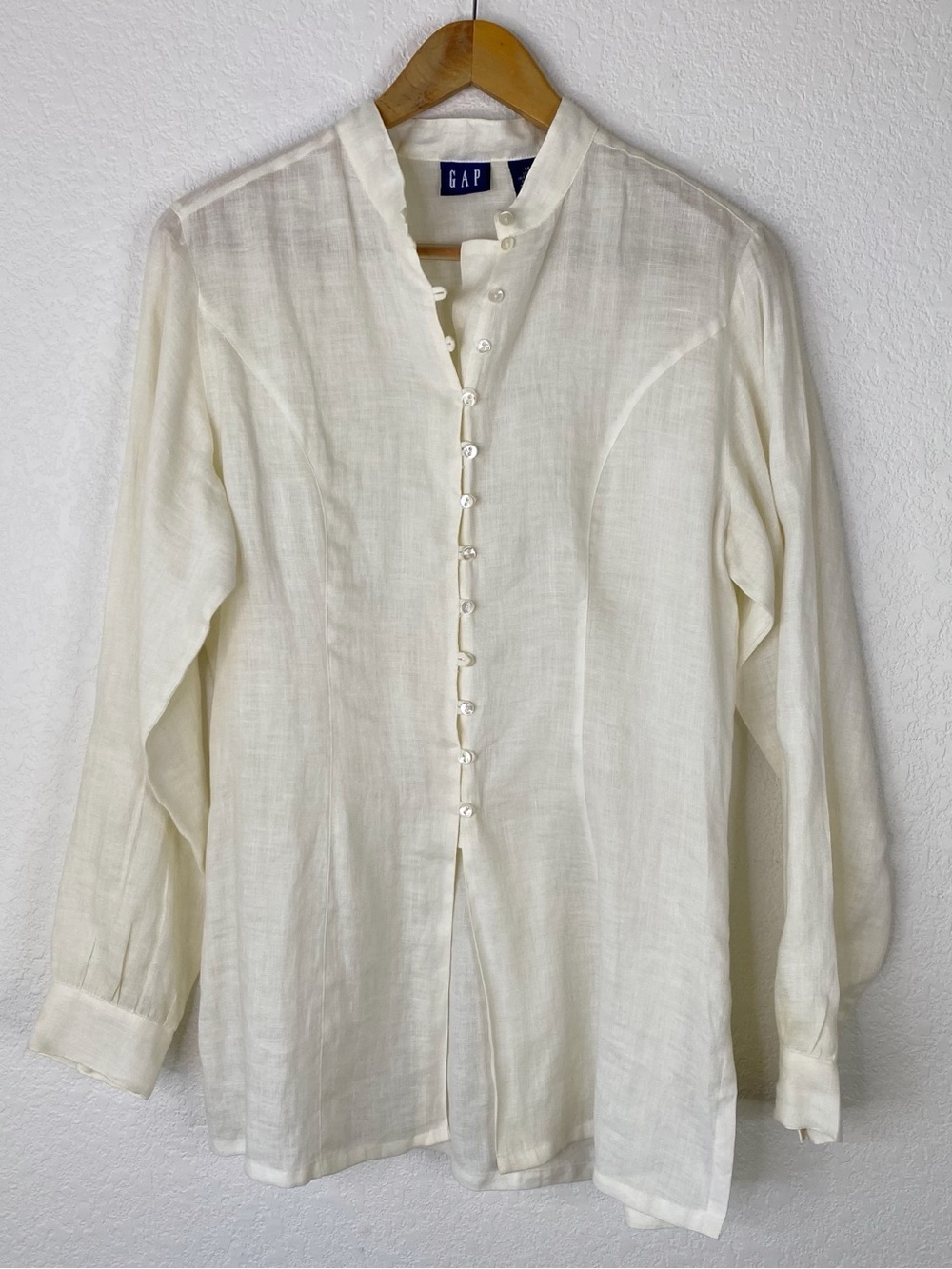 Vintage Gap Ivory 100% Irish Linen Button Front Blouse